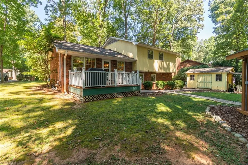 166 Charlotte Place Advance, NC 27006