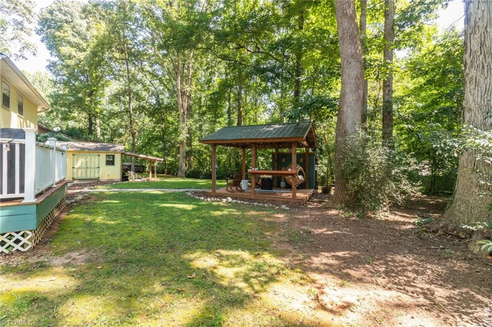 166 Charlotte Place Advance, NC 27006