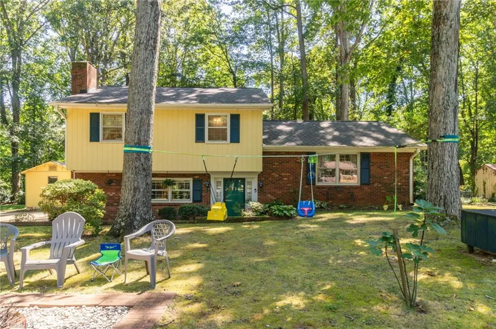 166 Charlotte Place Advance, NC 27006