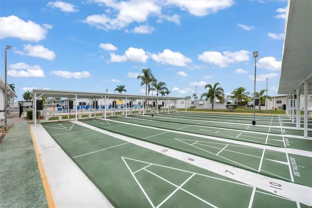 241 Daisy Avenue Fort Myers, FL 33908