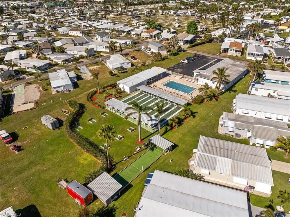 241 Daisy Avenue Fort Myers, FL 33908