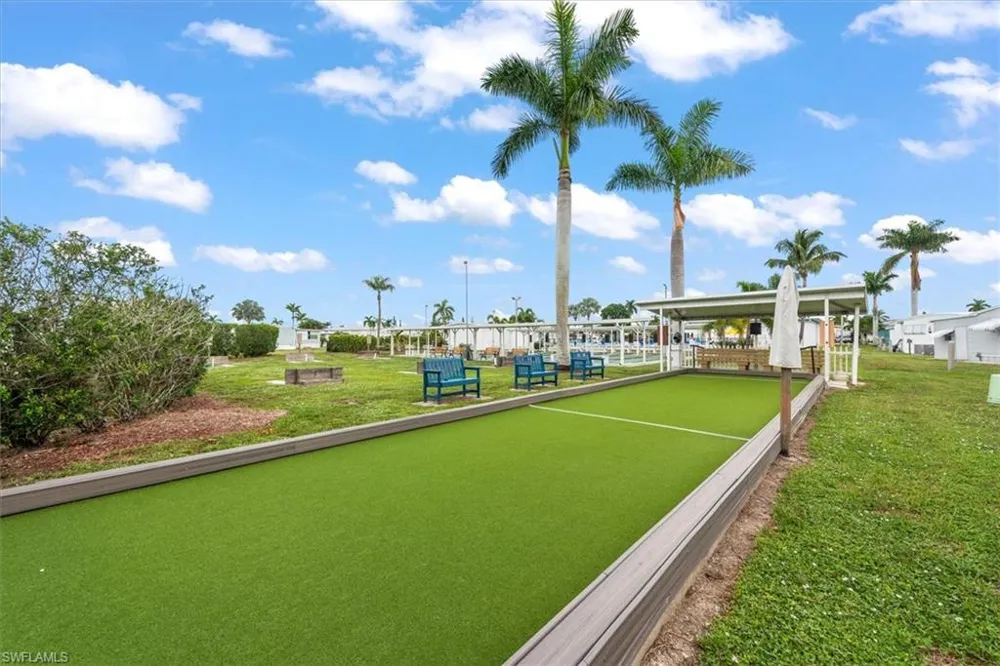 241 Daisy Avenue Fort Myers, FL 33908