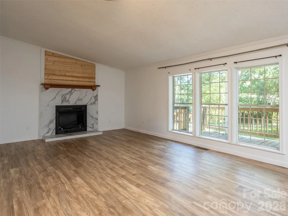 26 Audrey Lane Asheville, NC 28806