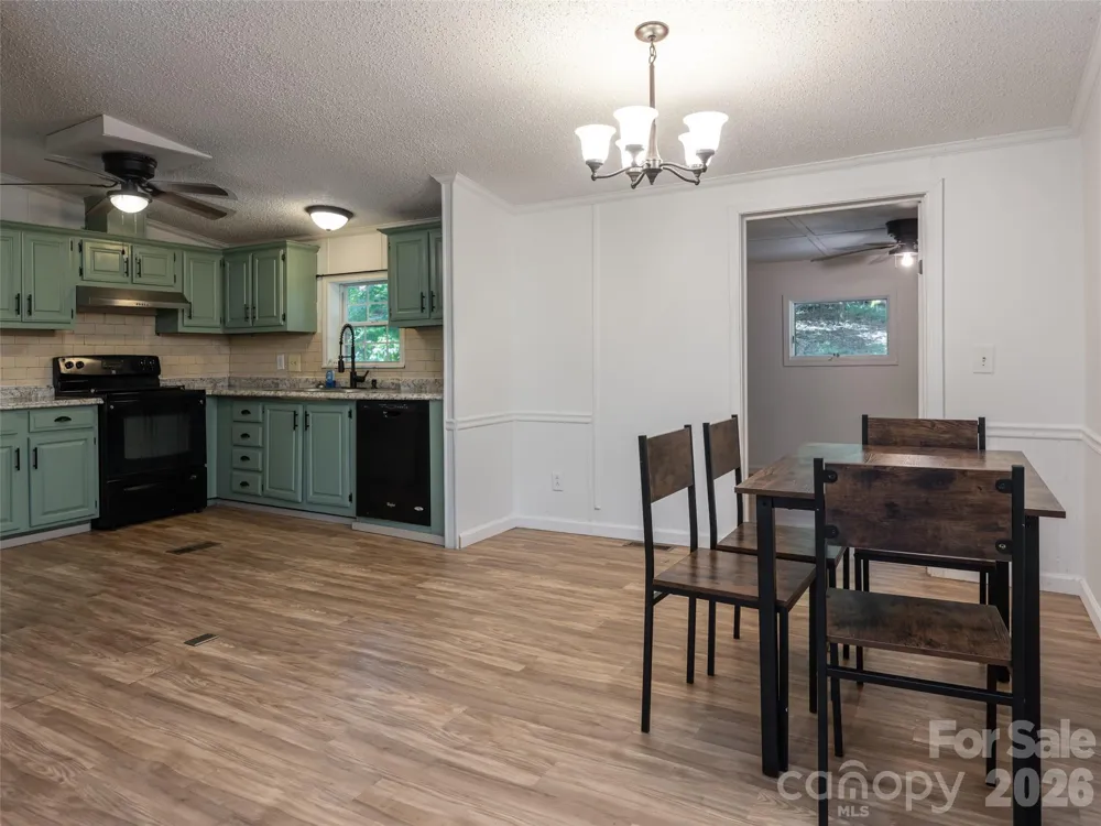 26 Audrey Lane Asheville, NC 28806