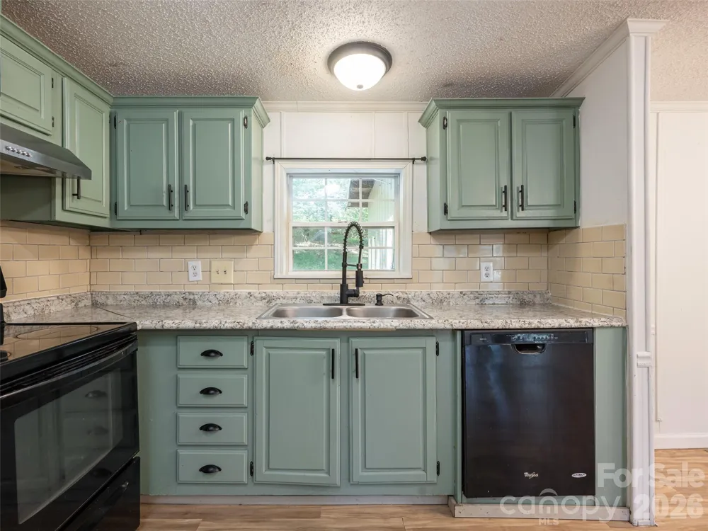 26 Audrey Lane Asheville, NC 28806