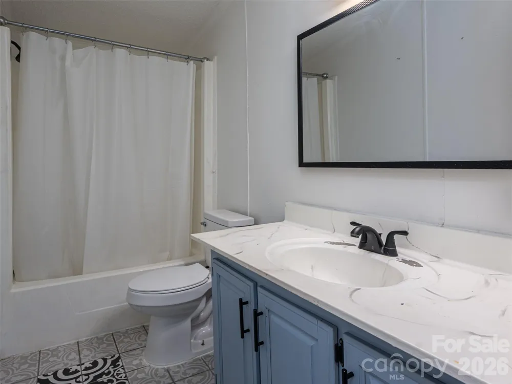 26 Audrey Lane Asheville, NC 28806