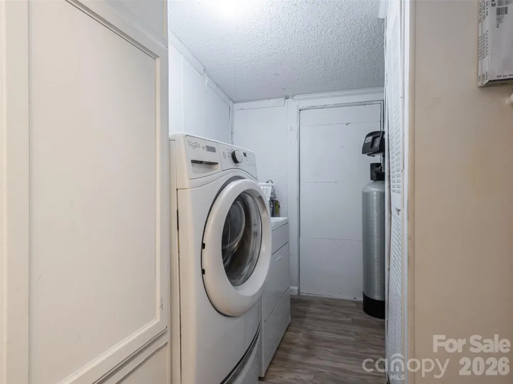 26 Audrey Lane Asheville, NC 28806