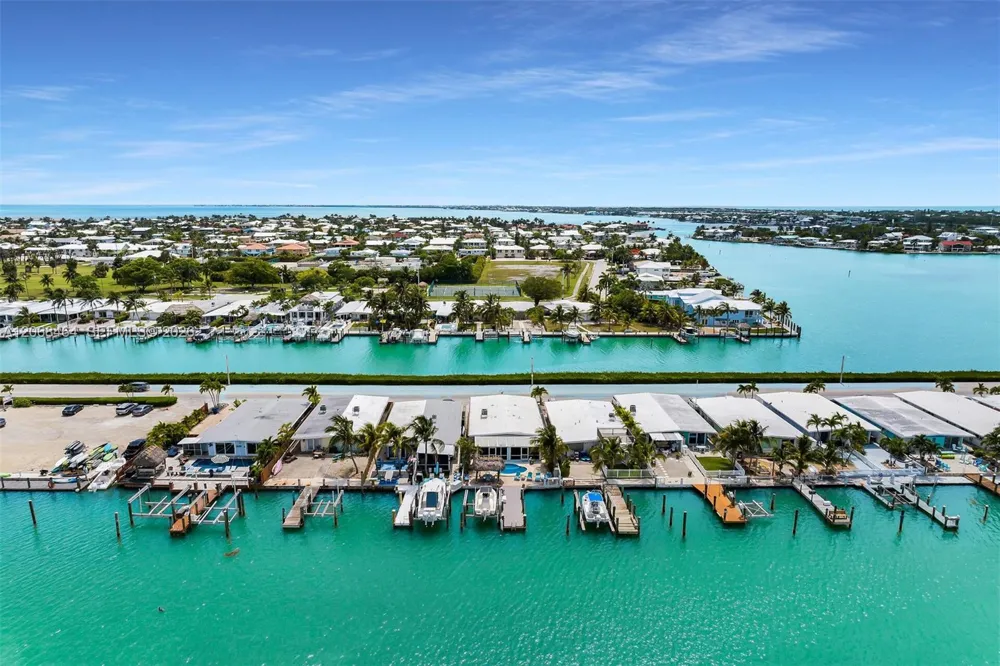 8 Sadowski Cswy Marathon, FL 33051