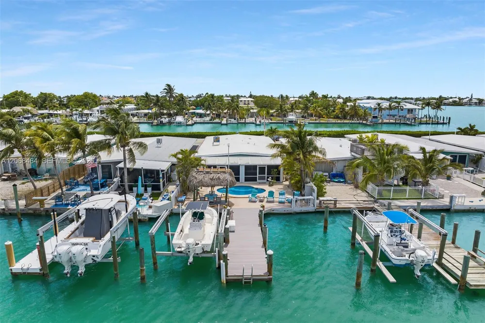 8 Sadowski Cswy Marathon, FL 33051