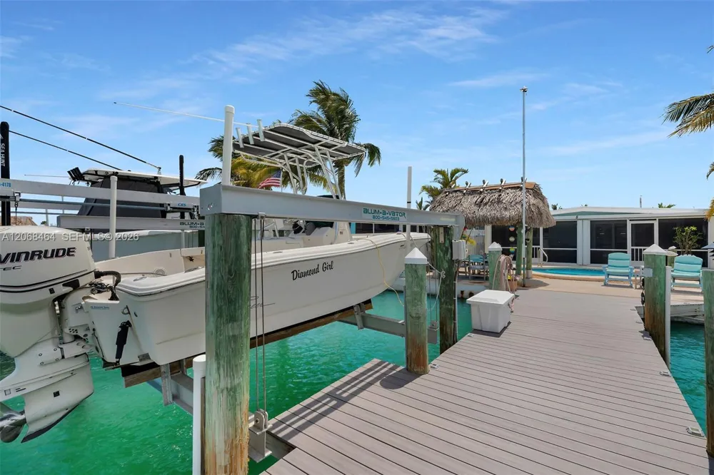 8 Sadowski Cswy Marathon, FL 33051