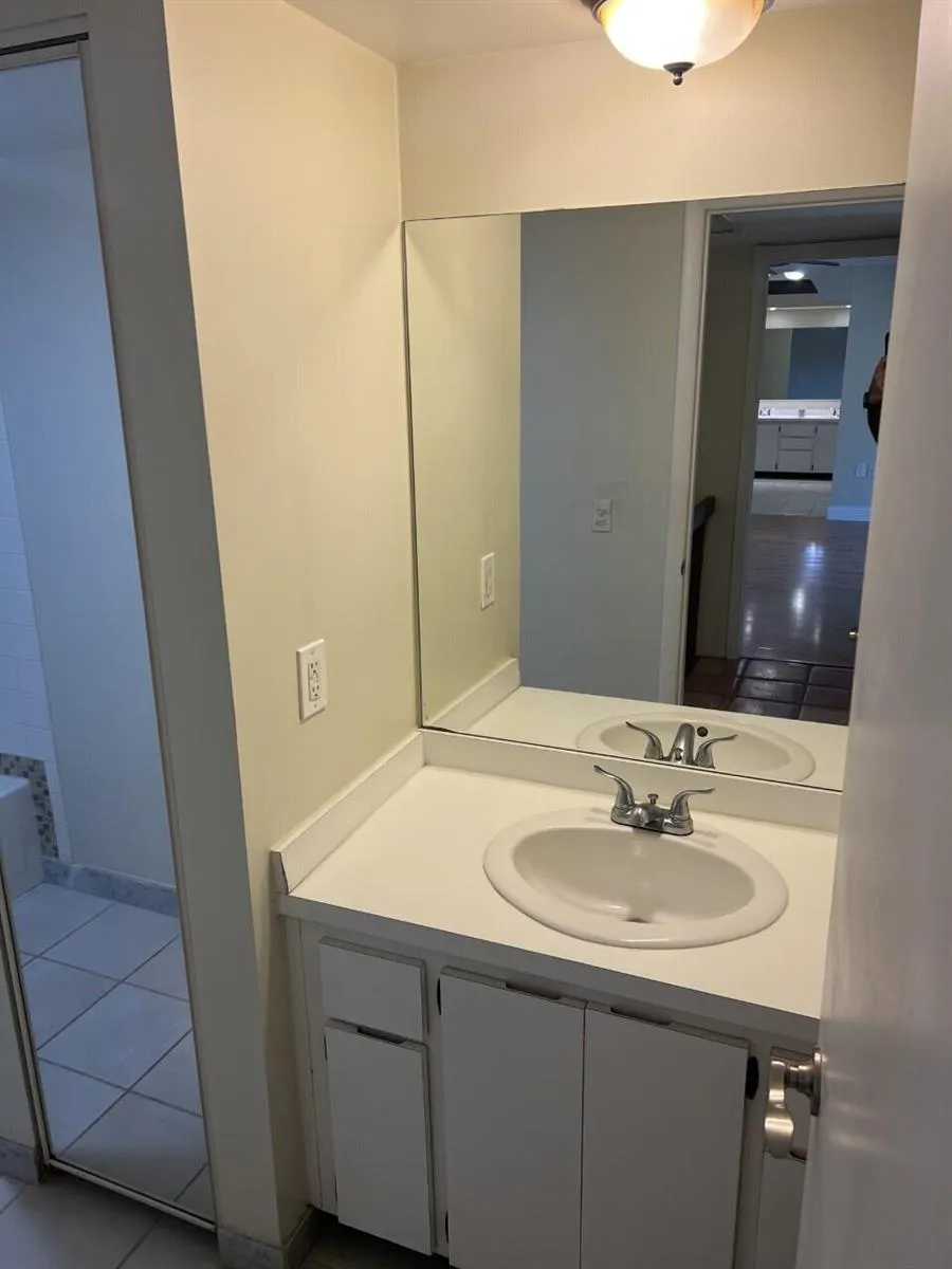 2004 20th Lane Palm Beach Gardens, FL 33418