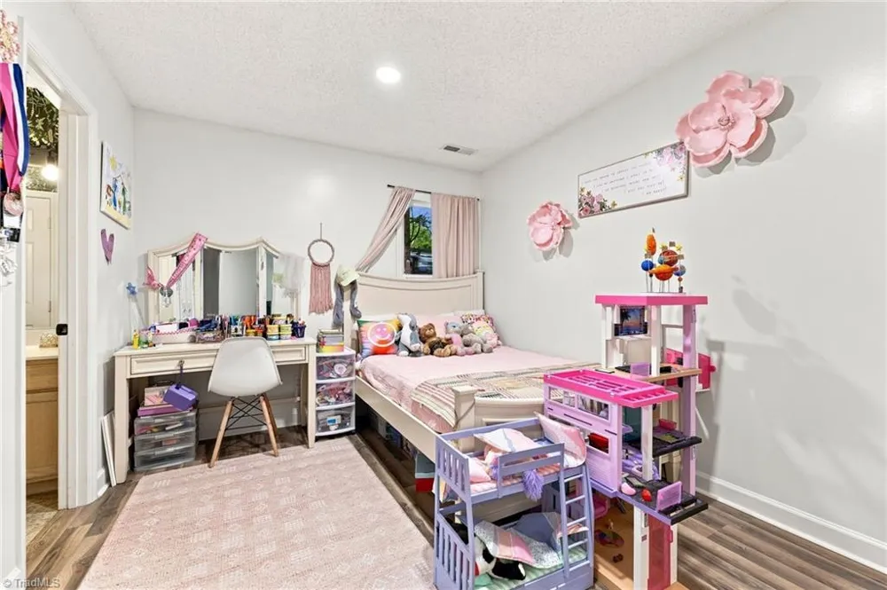 1 Ivy Ridge Court Greensboro, NC 27407