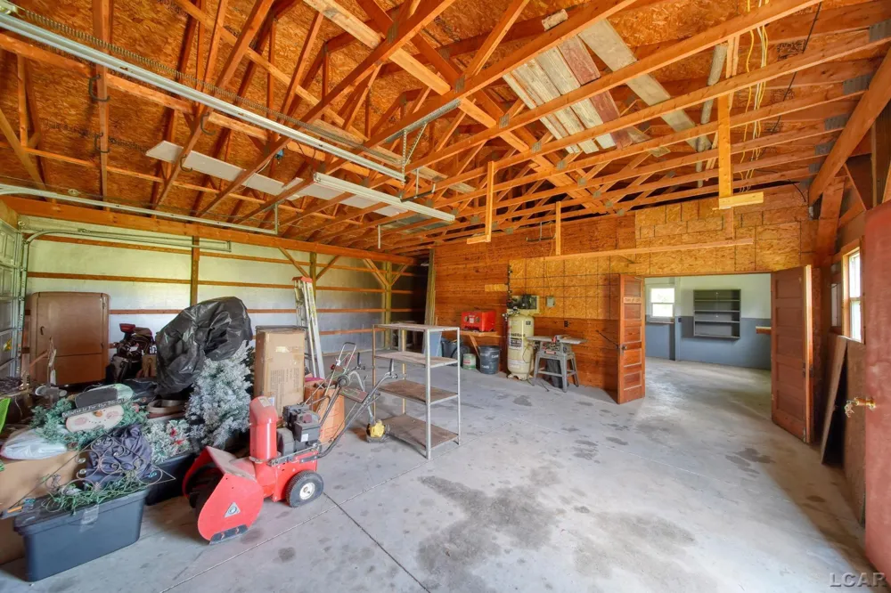 6443 W Beecher Road Dover Township, MI 49235