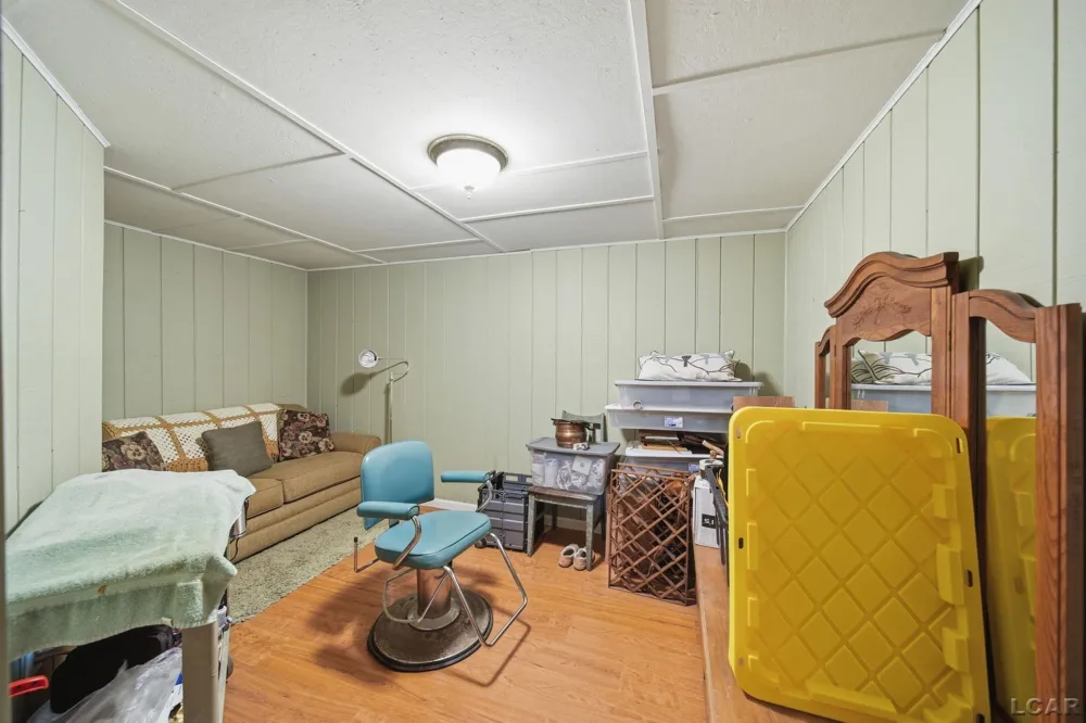6443 W Beecher Road Dover Township, MI 49235