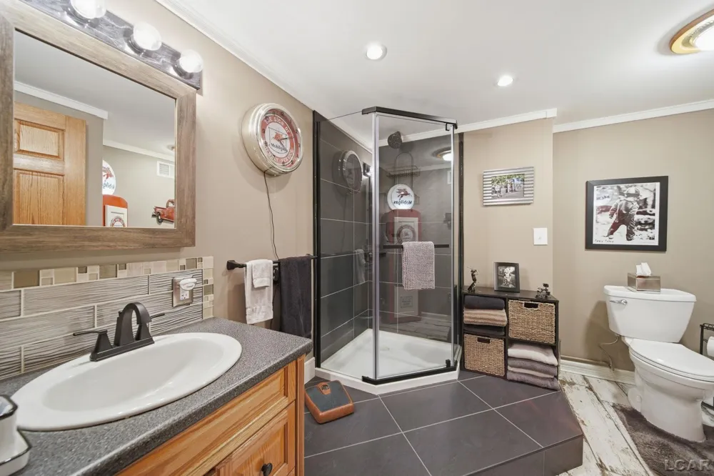 6443 W Beecher Road Dover Township, MI 49235
