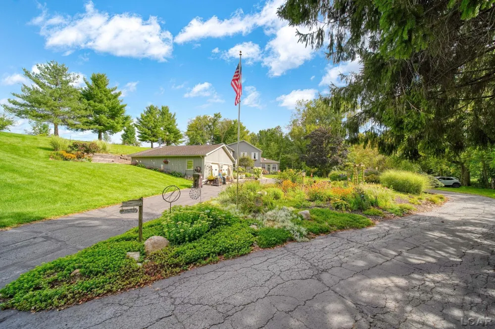 6443 W Beecher Road Dover Township, MI 49235