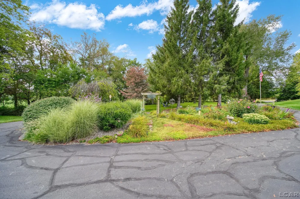 6443 W Beecher Road Dover Township, MI 49235