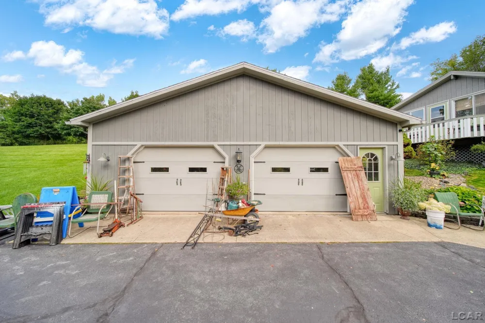 6443 W Beecher Road Dover Township, MI 49235