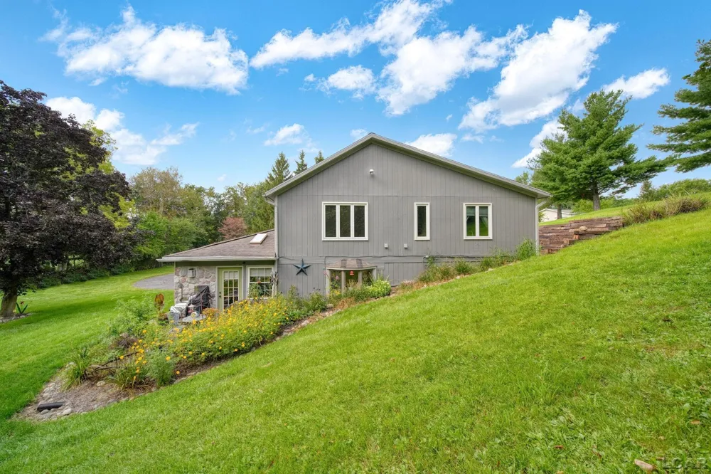 6443 W Beecher Road Dover Township, MI 49235