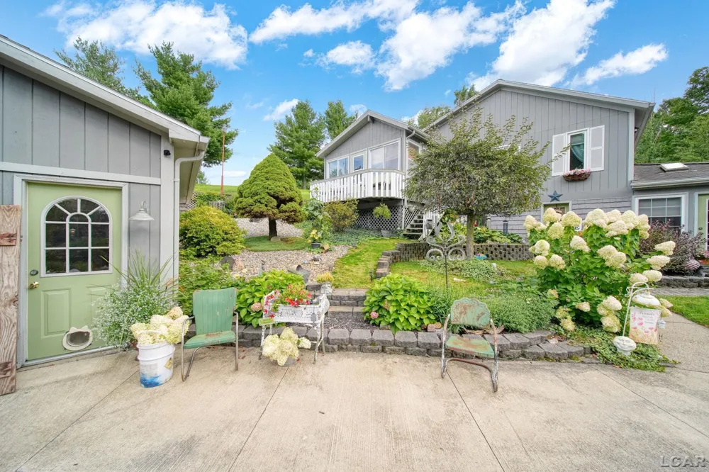 6443 W Beecher Road Dover Township, MI 49235