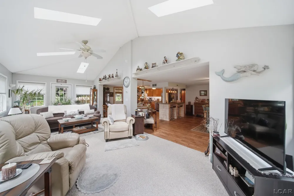 6443 W Beecher Road Dover Township, MI 49235