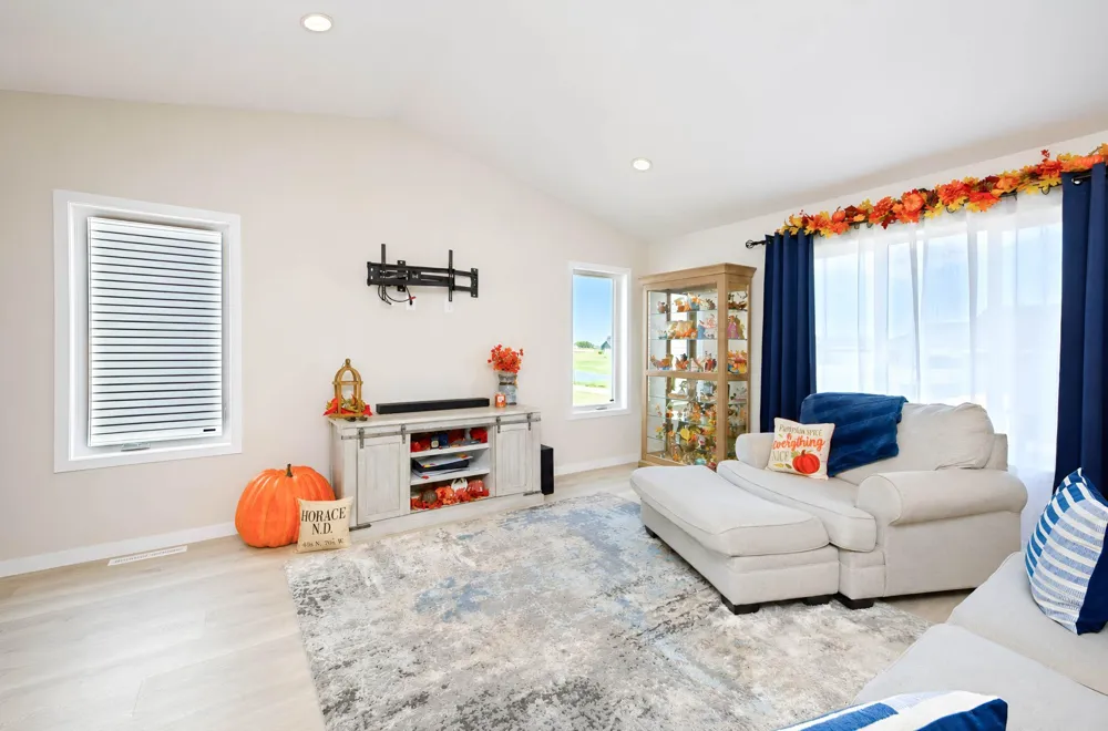 6892 Joseph Street Horace, ND 58047