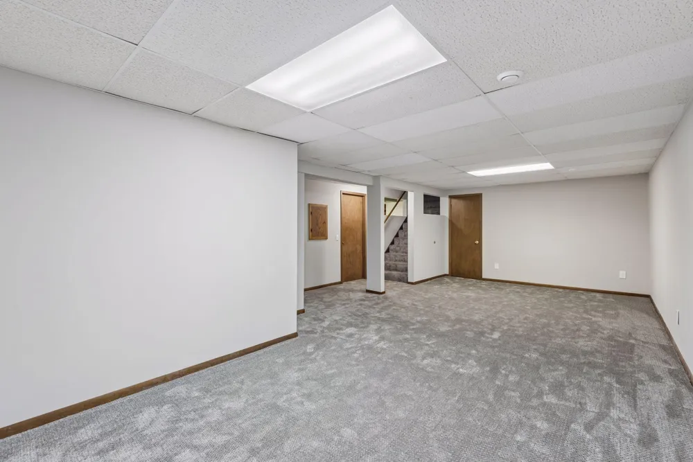 2708 Boone Avenue New Hope, MN 55427