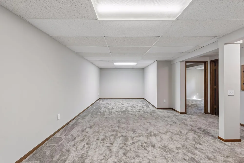 2708 Boone Avenue New Hope, MN 55427