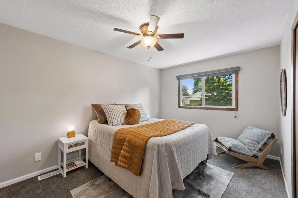 2708 Boone Avenue New Hope, MN 55427