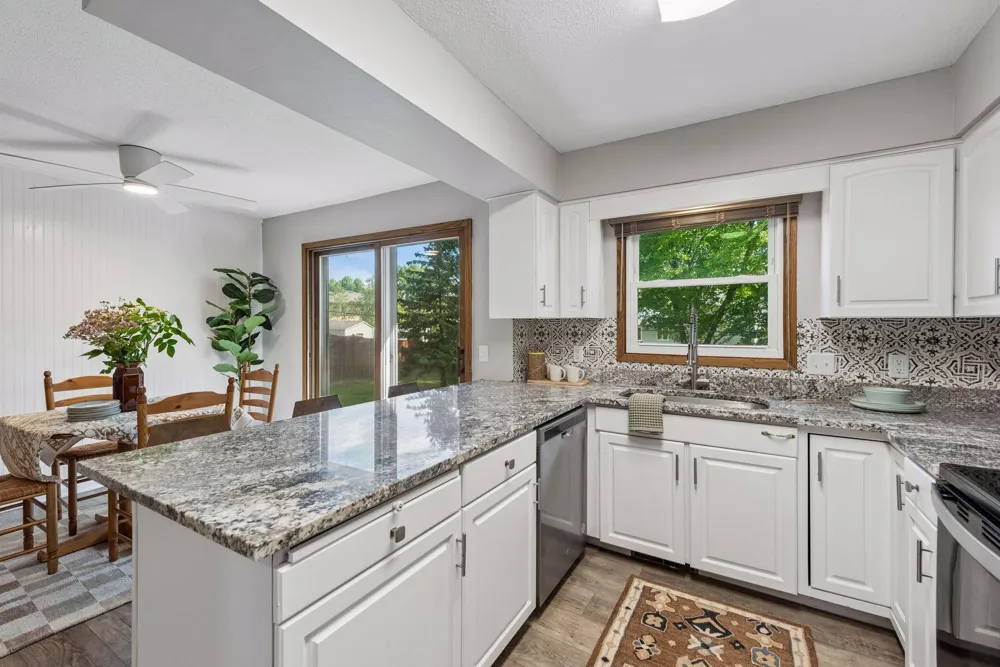 2708 Boone Avenue New Hope, MN 55427