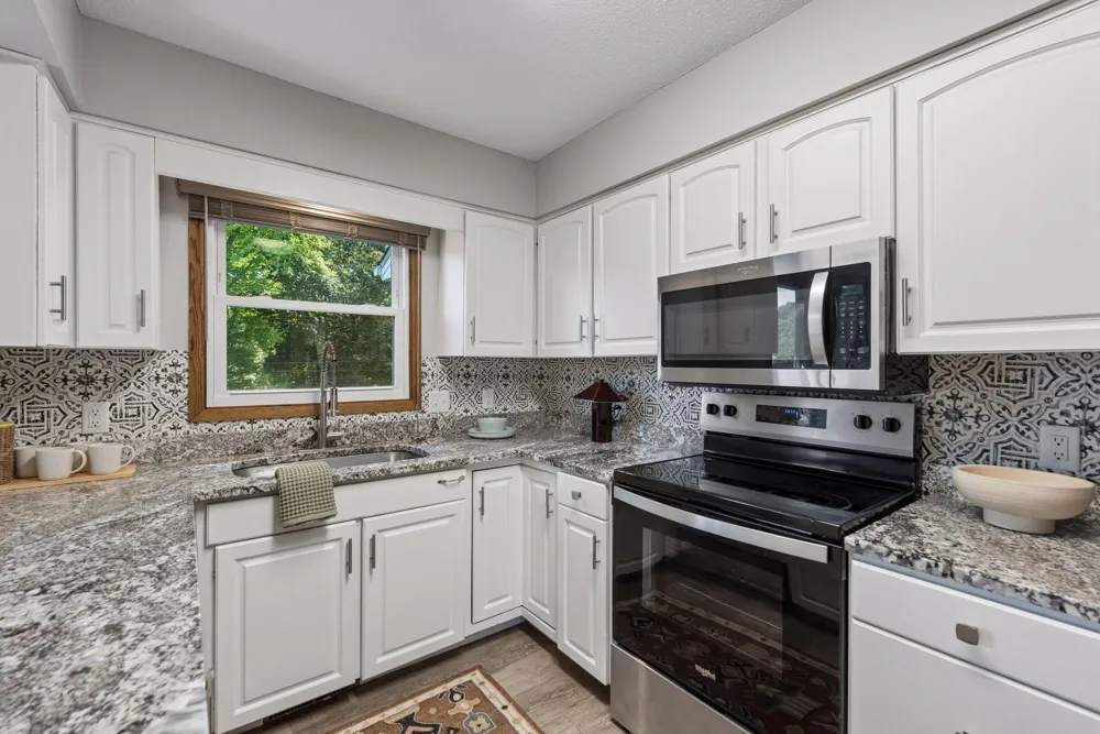 2708 Boone Avenue New Hope, MN 55427