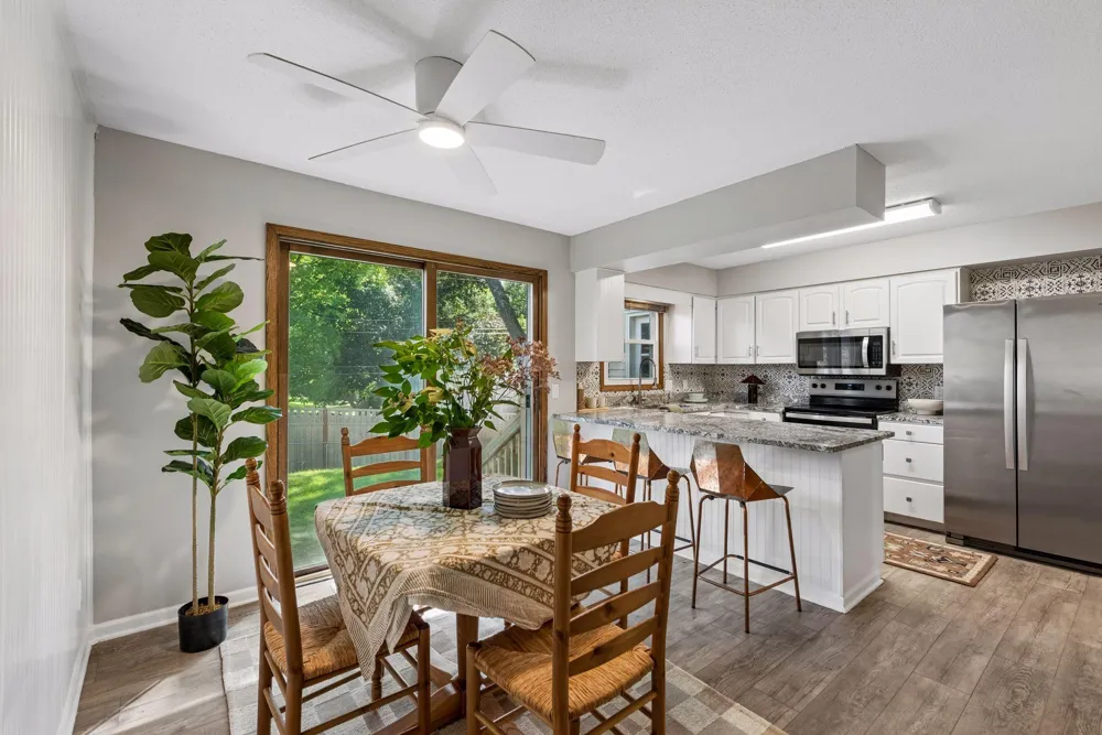 2708 Boone Avenue New Hope, MN 55427