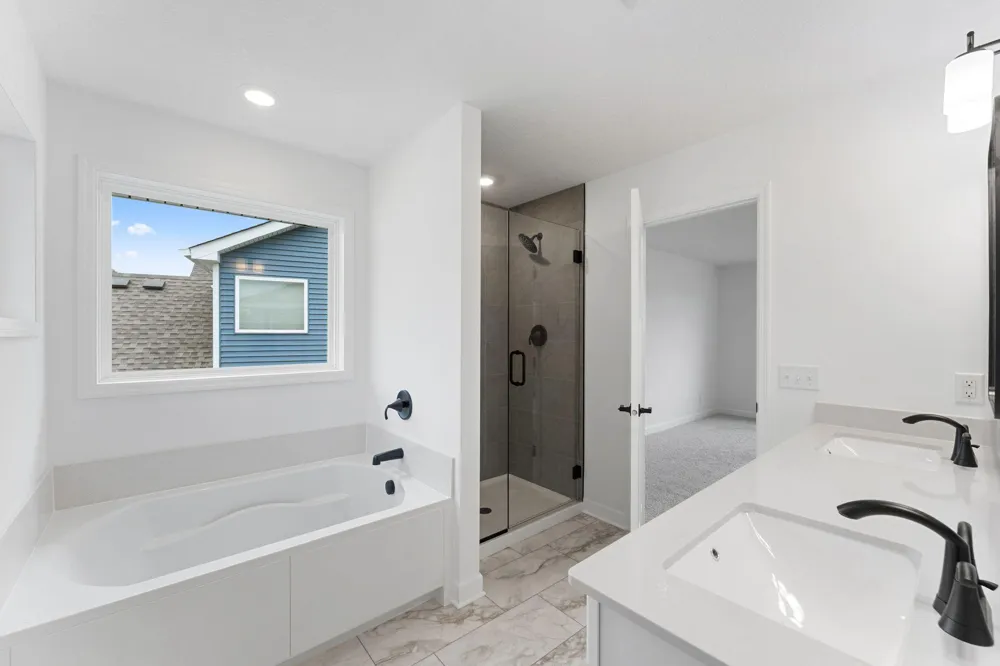 2714 Wood Duck Trail Shakopee, MN 55379