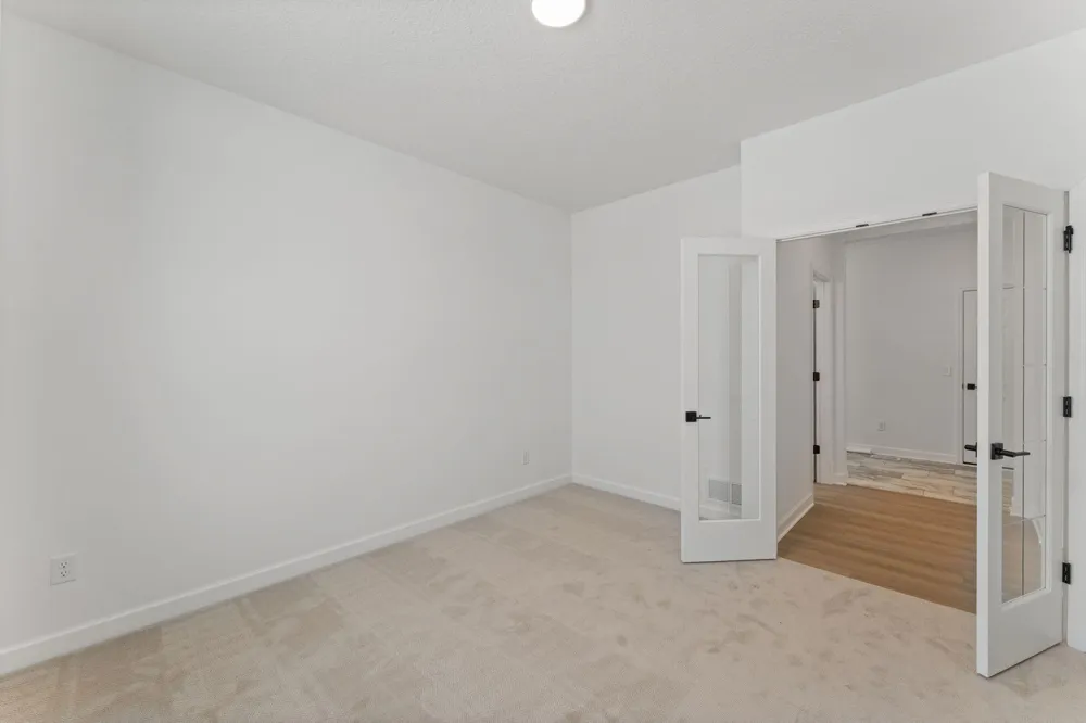 2714 Wood Duck Trail Shakopee, MN 55379