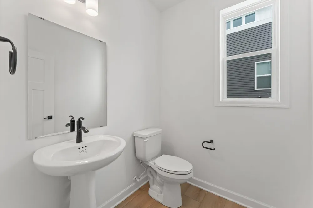 2714 Wood Duck Trail Shakopee, MN 55379