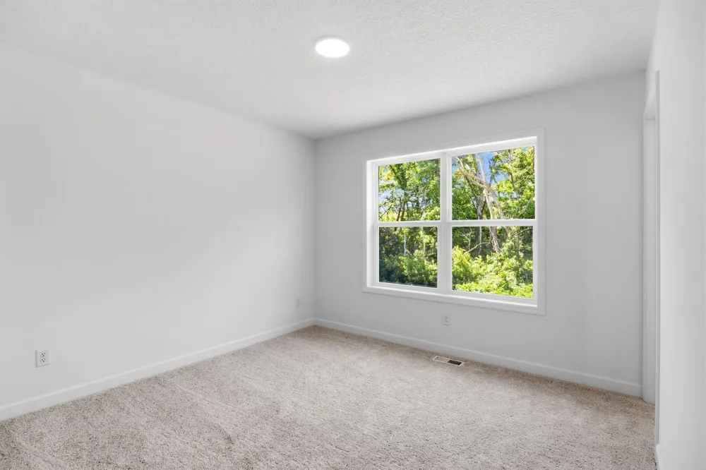 2714 Wood Duck Trail Shakopee, MN 55379