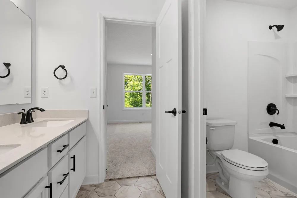 2714 Wood Duck Trail Shakopee, MN 55379