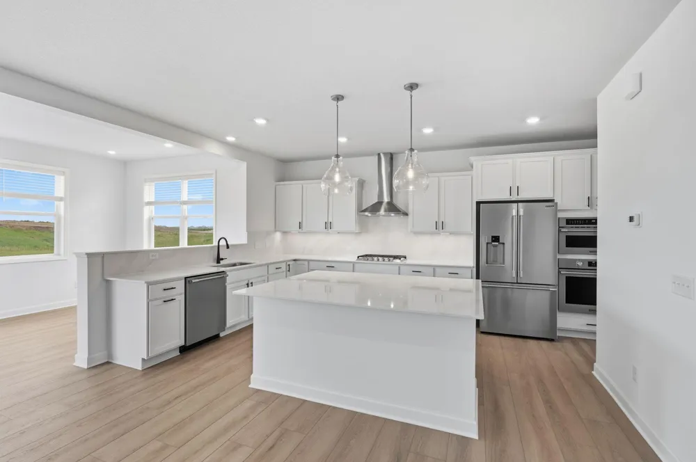 2714 Wood Duck Trail Shakopee, MN 55379
