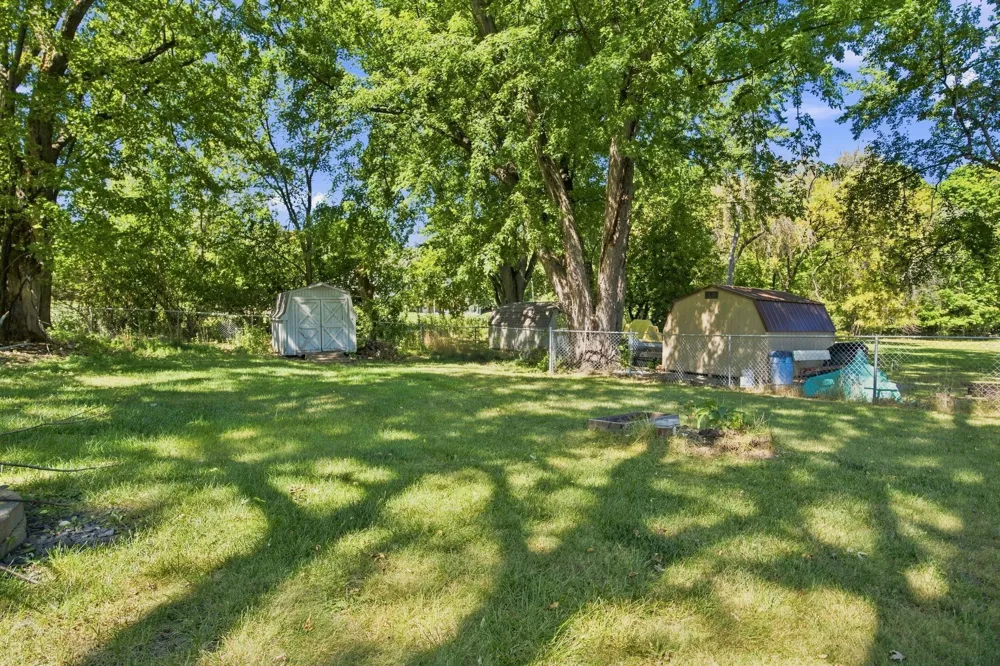 125 Hackberry Hill Orono, MN 55356