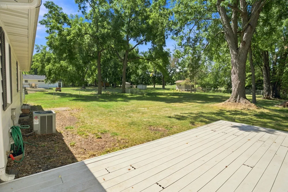 125 Hackberry Hill Orono, MN 55356