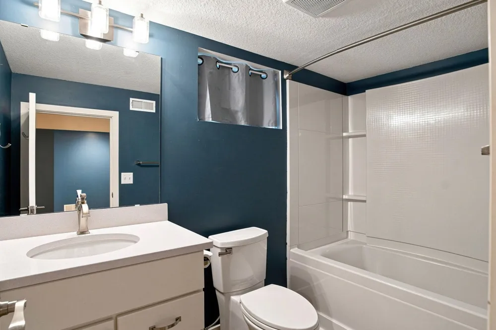 125 Hackberry Hill Orono, MN 55356