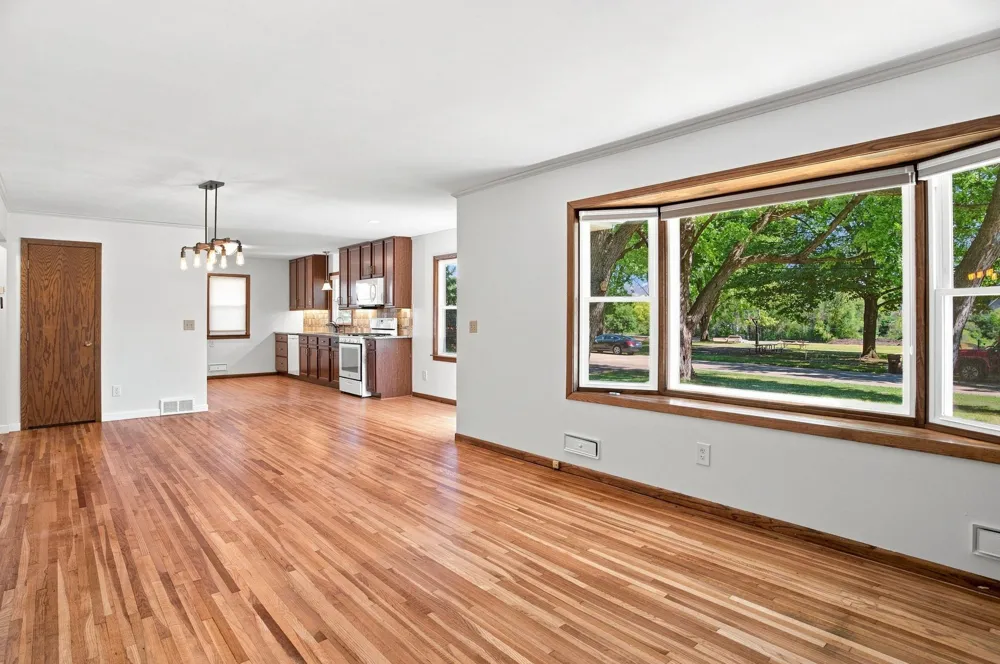 125 Hackberry Hill Orono, MN 55356