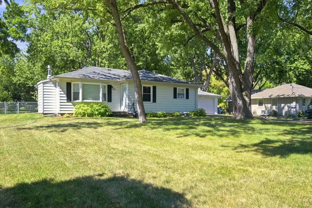 125 Hackberry Hill Orono, MN 55356