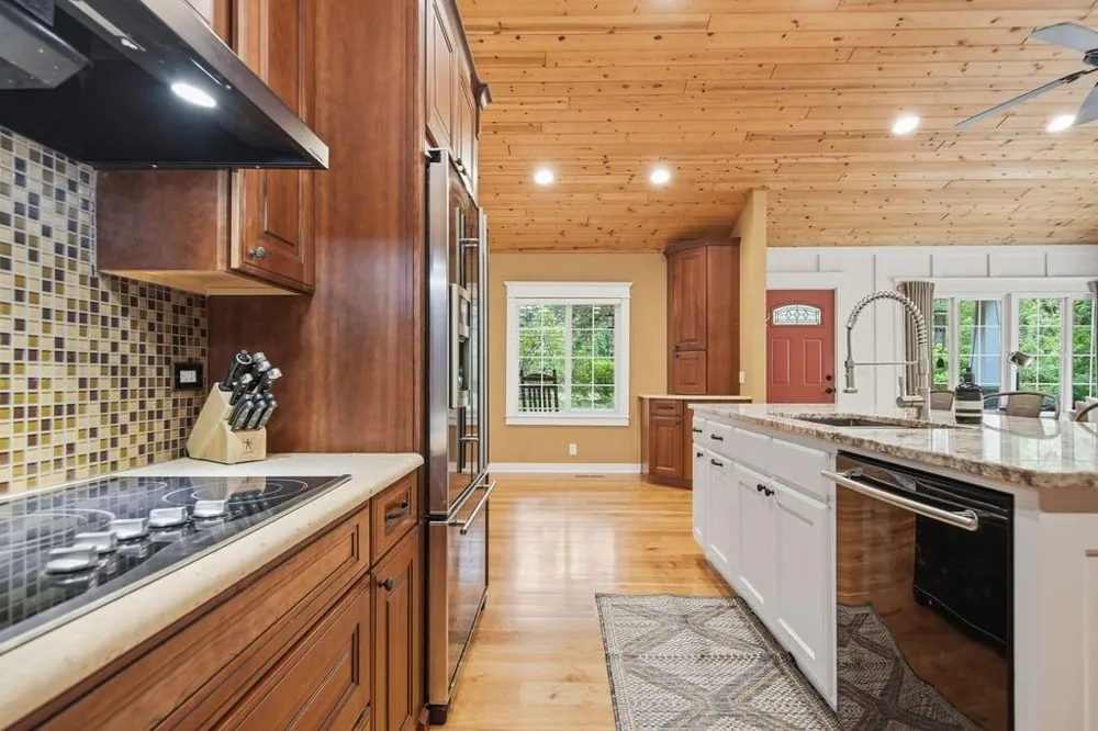 13508 Sunset Trail Plymouth, MN 55441