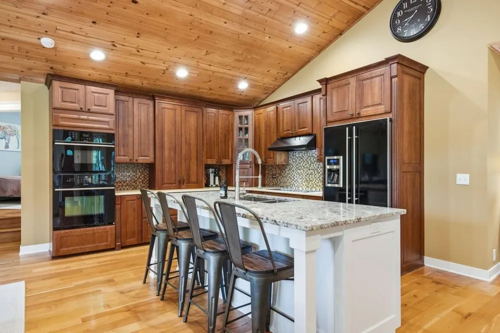 13508 Sunset Trail Plymouth, MN 55441