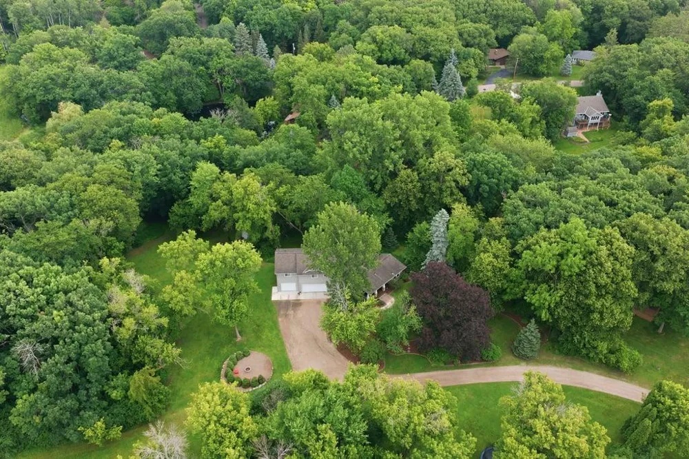 13508 Sunset Trail Plymouth, MN 55441