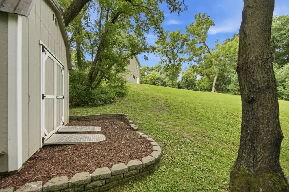13508 Sunset Trail Plymouth, MN 55441