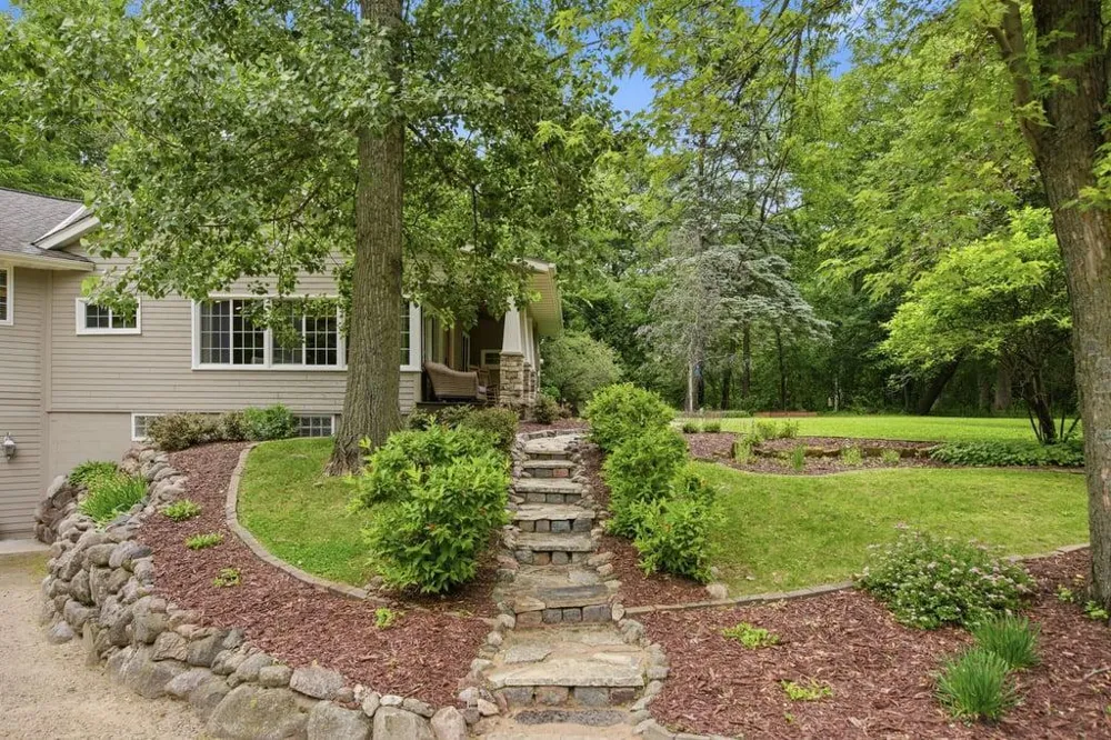 13508 Sunset Trail Plymouth, MN 55441