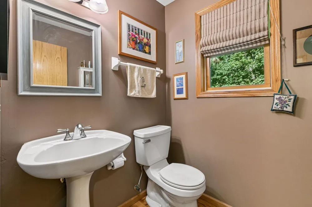13516 Knox Drive Burnsville, MN 55337