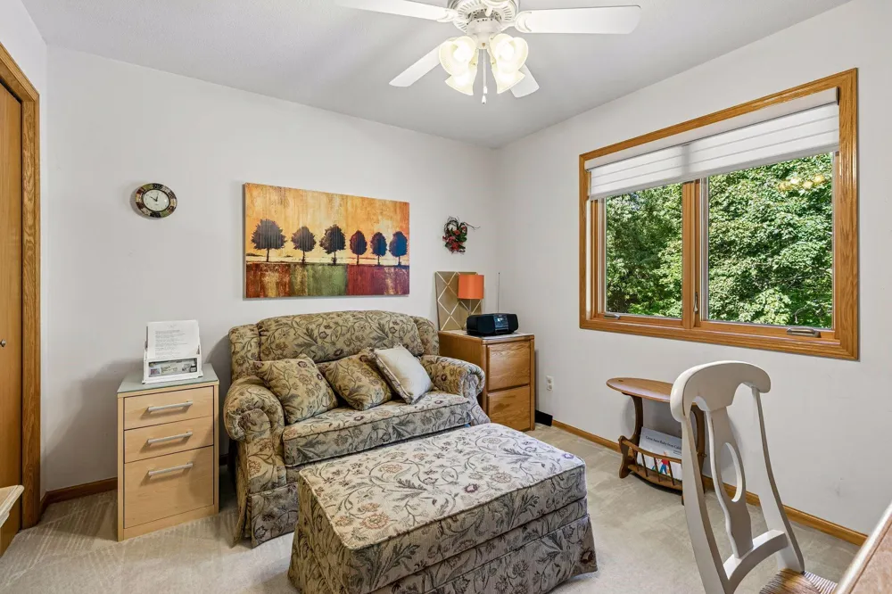 13516 Knox Drive Burnsville, MN 55337